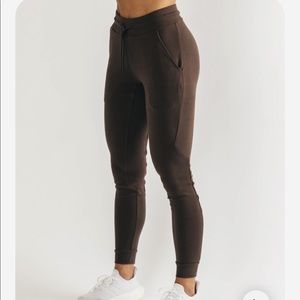 Cute joggers to pair with any hoodie and sneaker!